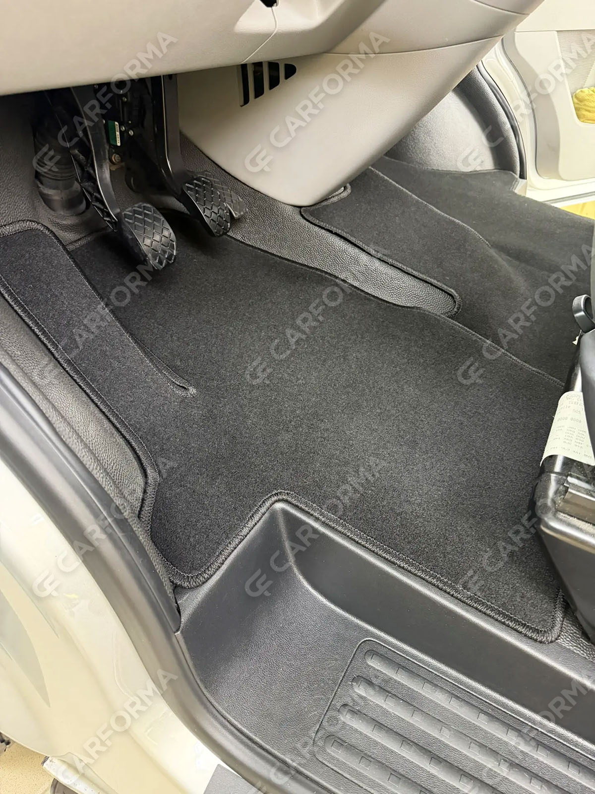 Коврики на Volkswagen Caravelle (T5) 2003&nbsp;-&nbsp;2015 в Саранске
