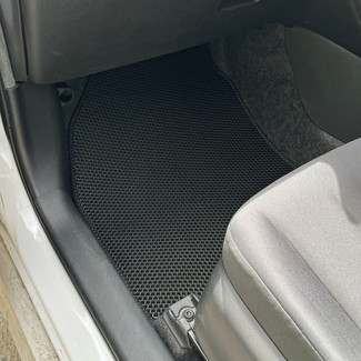 Коврики на Toyota Yaris IV 2019 - 2025 в Саранске