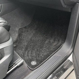 Коврики на Volkswagen Touareg II 2010 - 2018 в Саранске