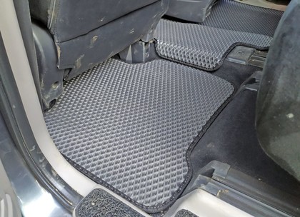 Коврики на Mitsubishi Grandis 2003 - 2009 в Саранске