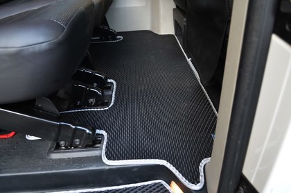 Коврики на Volkswagen Caravelle (T6.1) 2019 - 2024 в Саранске
