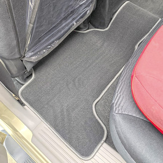 Коврики на Mitsubishi Montero Sport II 2008 - 2016 в Саранске