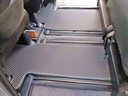 Коврики на Toyota Voxy (R80) 2014 - 2021 в Саранске