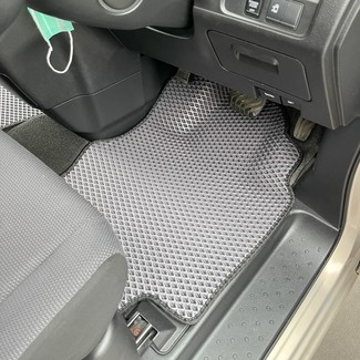 Коврики на Nissan Serena (C26) 2010 - 2016 в Саранске
