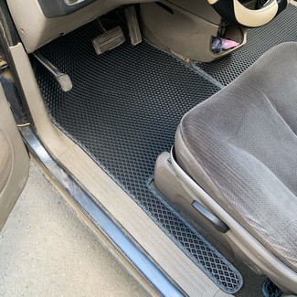 Коврики на Chrysler Voyager (RG) 2000 - 2008 в Саранске