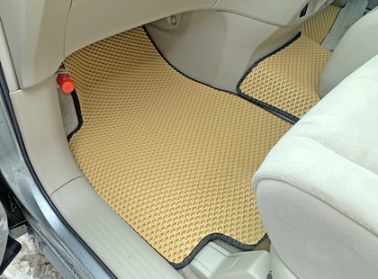Коврики на Toyota Estima III 2006 - 2019 в Саранске