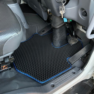 Коврики на Isuzu Forward V узкая кабина 2007 - 2025 в Саранске