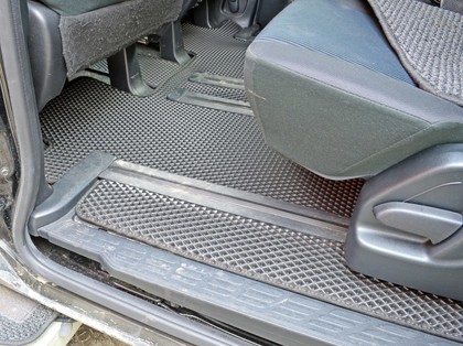 Коврики на Toyota Voxy (R80) 2014 - 2021 в Саранске