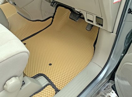 Коврики на Toyota Estima III 2006 - 2019 в Саранске