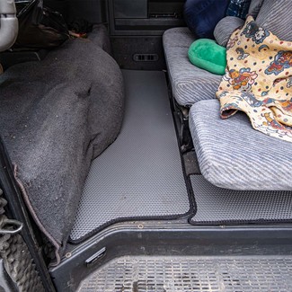 Коврики на Mitsubishi Delica 3 1986 - 1999 в Саранске