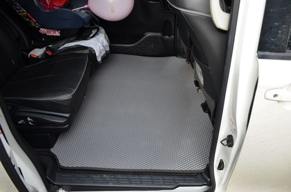 Коврики на Toyota Voxy (R80) 2014 - 2021 в Саранске