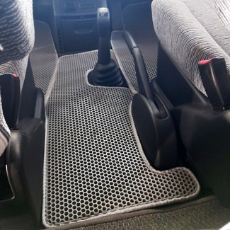 Коврики на Mitsubishi Delica 4 1994 - 2007 в Саранске
