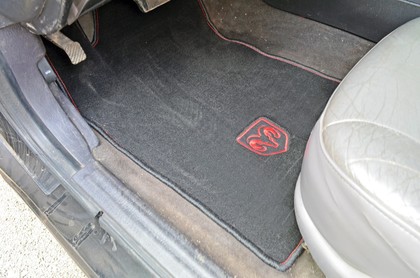 Коврики на Dodge Intrepid II 1997 - 2004 в Саранске