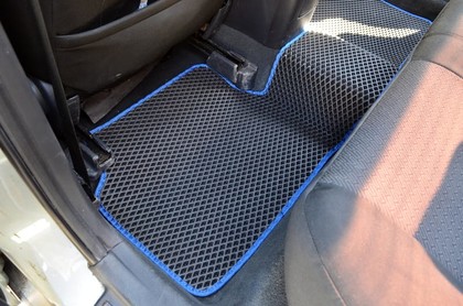 Коврики на Toyota Avensis II 2002 - 2008 в Саранске