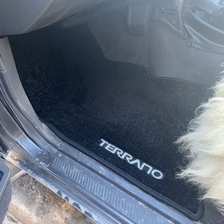 Коврики на Nissan Terrano I (WD21) 1985 - 1995 в Саранске