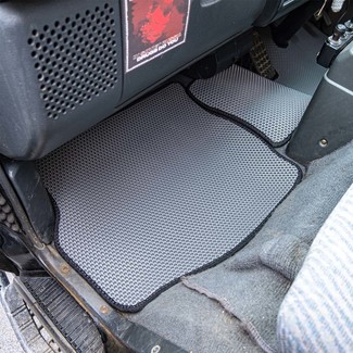 Коврики на Mitsubishi Delica 3 1986 - 1999 в Саранске