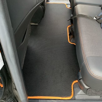 Коврики на Toyota Sienta II 2015 - 2022 в Саранске