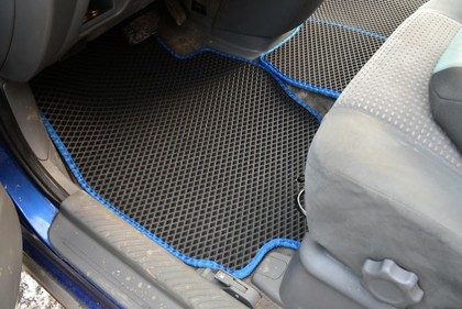 Коврики на Mazda MPV II 1999 - 2006 в Саранске