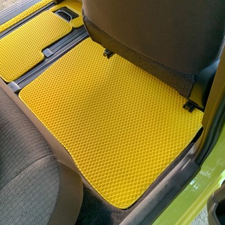 Коврики на Toyota Porte II 2012 - 2020 в Саранске