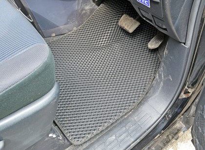 Коврики на Toyota Voxy (R80) 2014 - 2021 в Саранске