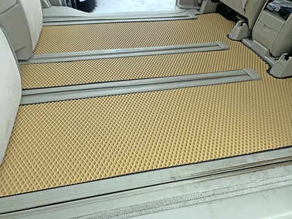 Коврики на Toyota Estima III 2006 - 2019 в Саранске