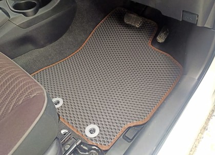 Коврики на Toyota Aqua (P10) 2011 - 2021 в Саранске
