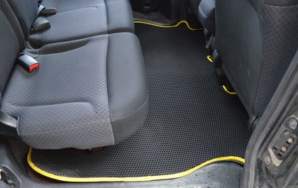Коврики на Honda Mobilio Spike 2002 - 2008 в Саранске