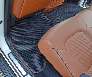 Коврики на Infiniti QX56 II 2010 - 2014 в Саранске