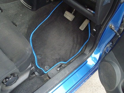 Коврики на Honda Mobilio Spike 2002 - 2008 в Саранске