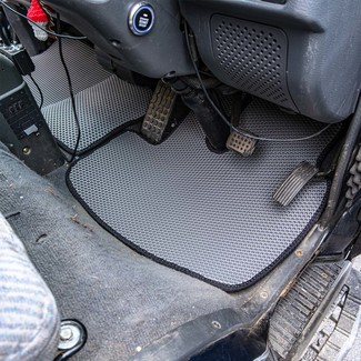 Коврики на Mitsubishi Delica 3 1986 - 1999 в Саранске