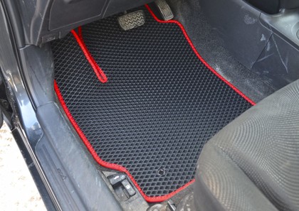 Ворсовые коврики на Toyota Yaris II 2005 - 2011 в Саранске