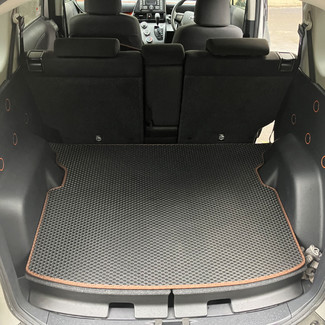 Коврики на Toyota Sienta II 2015 - 2022 в Саранске