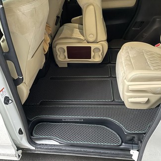 Ворсовые коврики на Toyota Vellfire (H30) 2015 - 2023 в Саранске