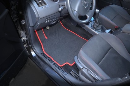 Коврики на Renault Megane II 2002 - 2008 в Саранске