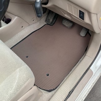Коврики на Toyota Nadia 1998 - 2003 в Саранске