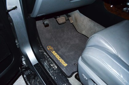 Коврики на Toyota Sequoia II 2007 - 2022 в Саранске