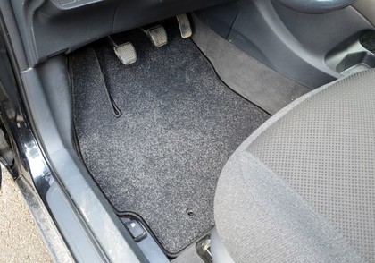 Коврики на Toyota Auris I 2006 - 2012 в Саранске