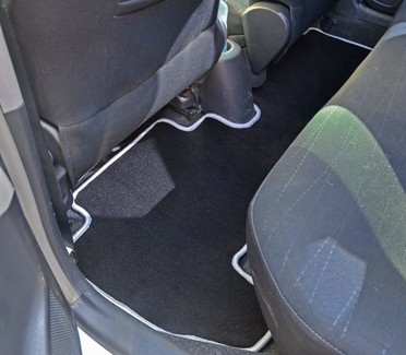 Ворсовые коврики на Toyota Yaris II 2005 - 2011 в Саранске