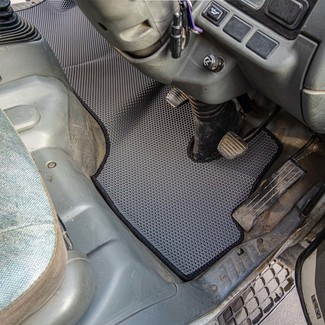 Коврики на Mitsubishi Fuso Canter VI узкая кабина 1991 - 2010 в Саранске