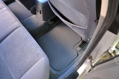 Коврики на Toyota Avensis I 1997 - 2002 в Саранске