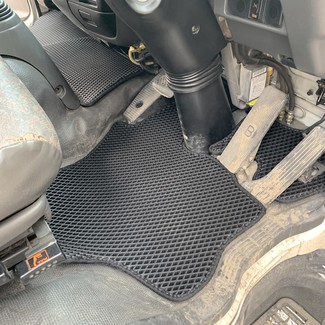Коврики на Isuzu Forward IV узкая кабина 1994 - 2009 в Саранске