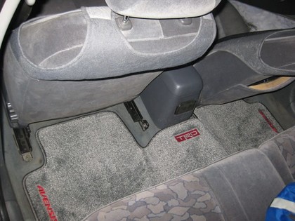 Коврики на Toyota Avensis I 1997 - 2002 в Саранске
