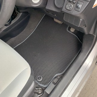 Коврики на Toyota Aqua (P10) 2011 - 2021 в Саранске