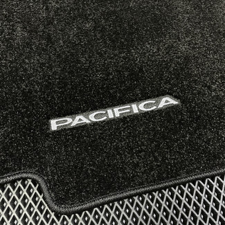 Коврики на Chrysler Pacifica II 2016 - 2025 в Саранске