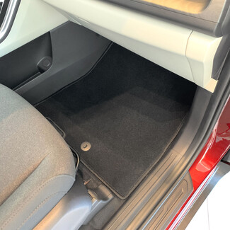 Ворсовые коврики на KIA Carnival IV 7 мест с оттоманками 2020 - 2025 в Саранске Ворсовые коврики на KIA Carnival IV 7 мест с оттоманками 2020 - 2025 в Саранске