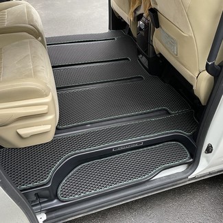 Ворсовые коврики на Toyota Vellfire (H30) 2015 - 2023 в Саранске
