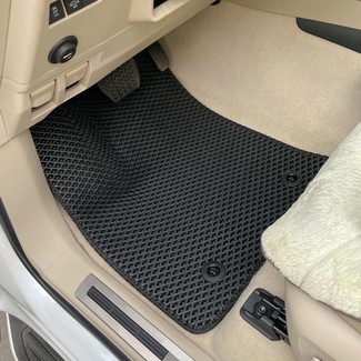 Коврики на Toyota Land Cruiser 300 2021 - 2025 в Саранске