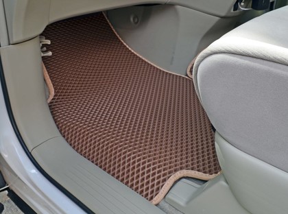 Коврики на Toyota Estima III 2006 - 2019 в Саранске