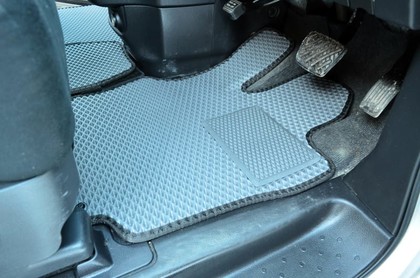 Коврики на Nissan Serena (C26) 2010 - 2016 в Саранске