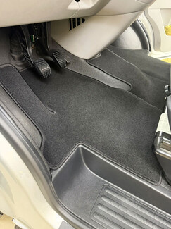 Коврики на Volkswagen Caravelle (T5) 2003&nbsp;-&nbsp;2015 в Саранске